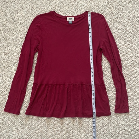 🎉 Old Navy red long sleeve peplum blouse top - Picture 4 of 8